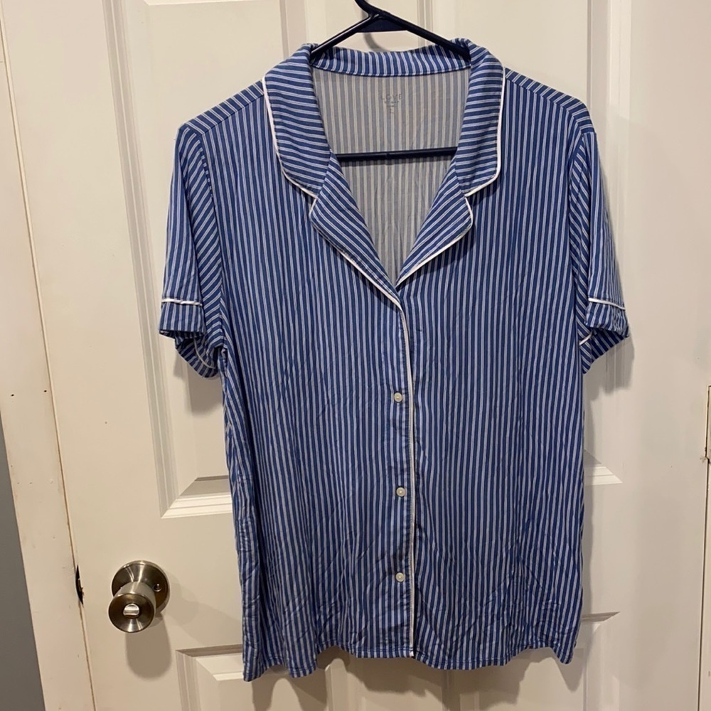 Love By Gap Sleep Shirt EUC